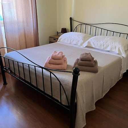 Da Adriana Guesthouse サンタ・テレーザ・ガッルーラ エクステリア 写真