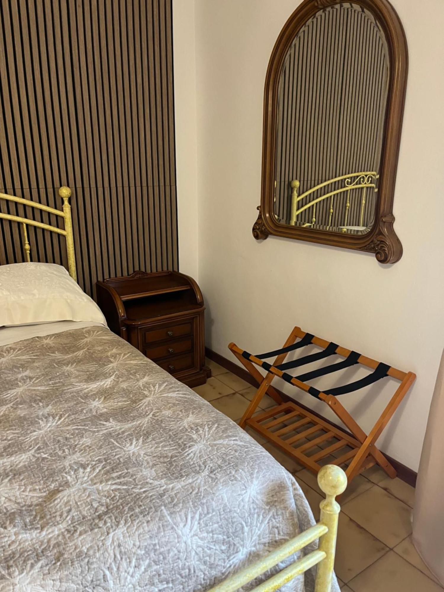 Da Adriana Guesthouse サンタ・テレーザ・ガッルーラ エクステリア 写真