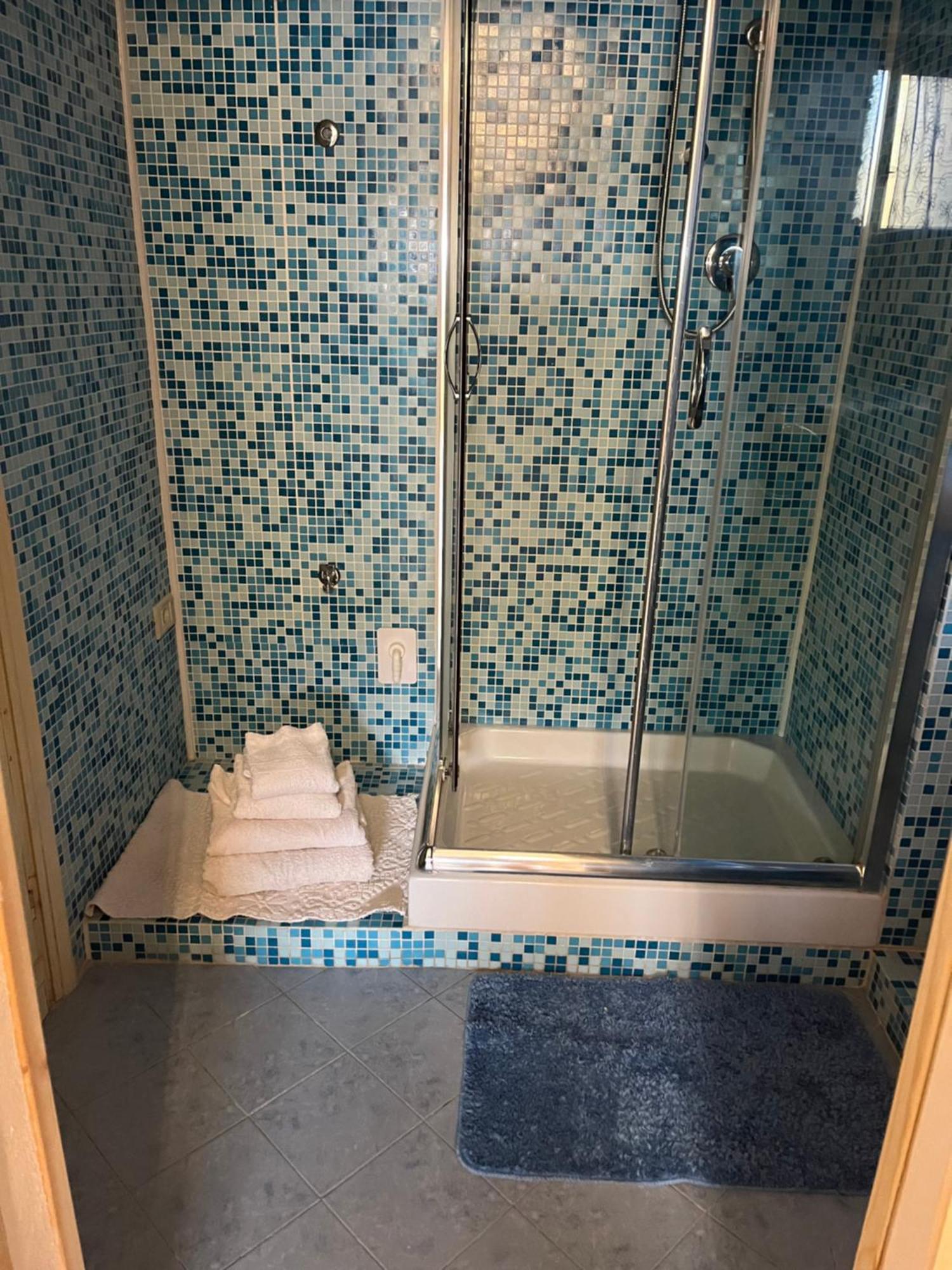 Da Adriana Guesthouse サンタ・テレーザ・ガッルーラ エクステリア 写真