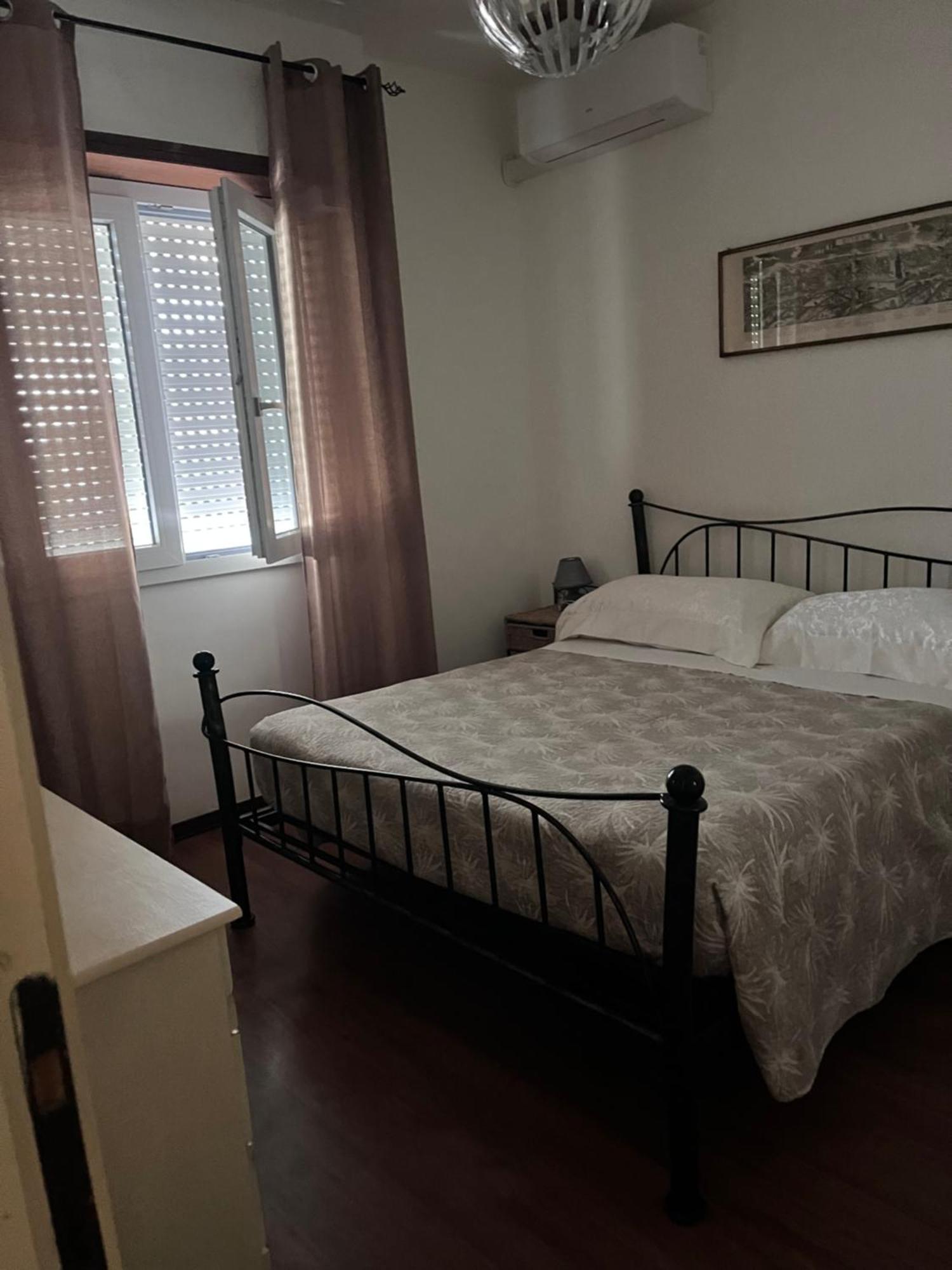 Da Adriana Guesthouse サンタ・テレーザ・ガッルーラ エクステリア 写真