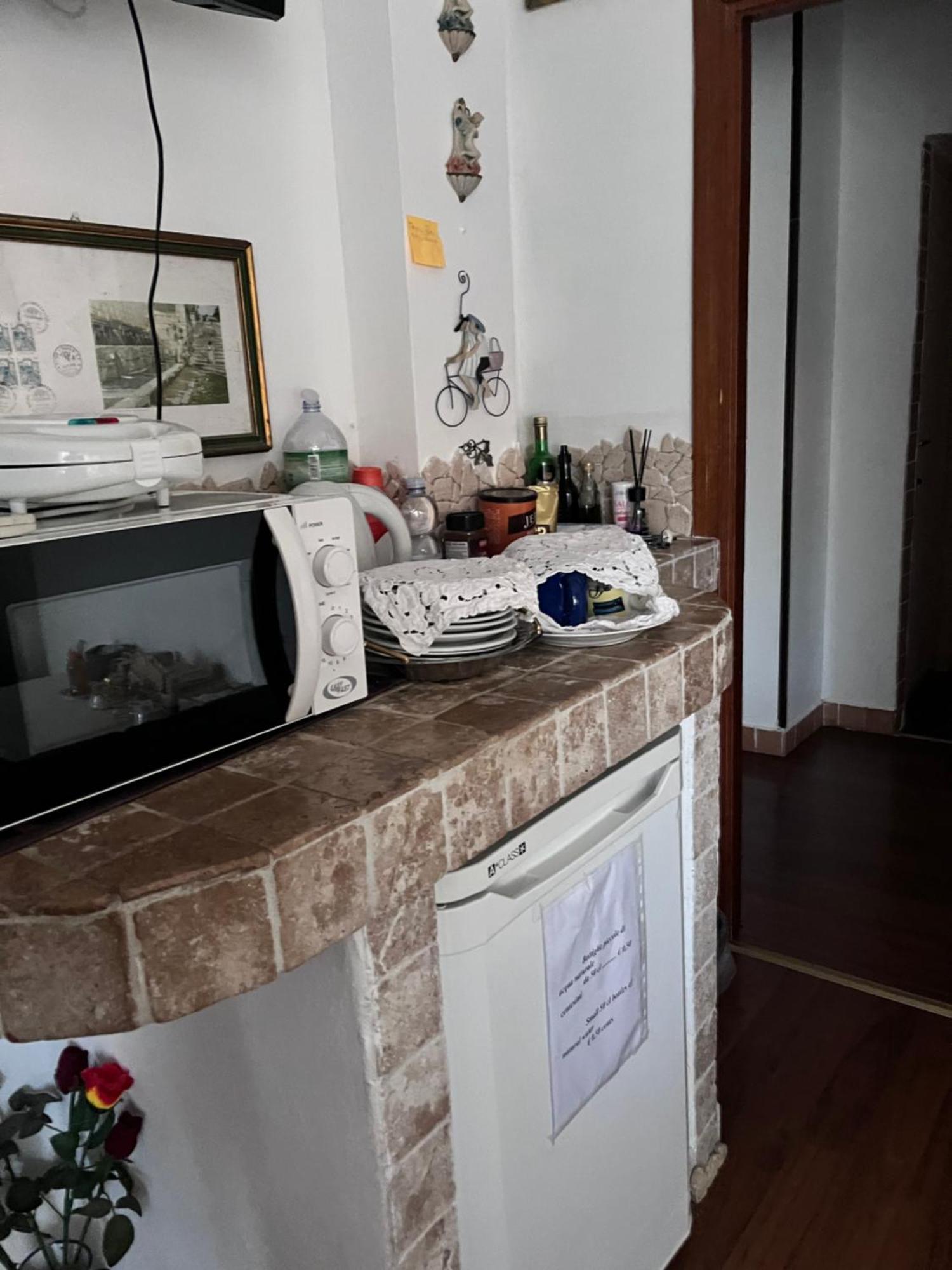 Da Adriana Guesthouse サンタ・テレーザ・ガッルーラ エクステリア 写真